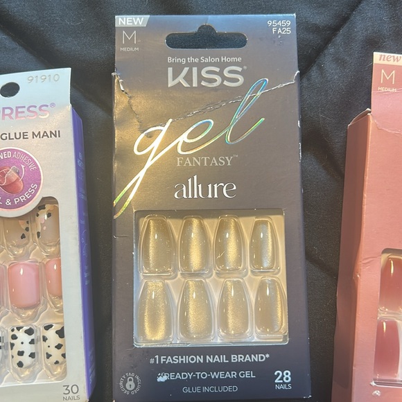 Assorted KISS glue-on nails :) one damaged box but unopened. - Picture 4 of 6